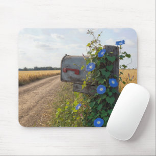 Alte Landbriefkasten mit Prunkwinden Mousepad