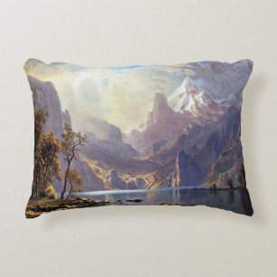 Alte Landschaft, Lake Tahoe von Albert Bierstadt Zierkissen