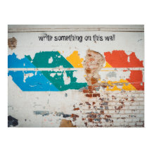 Alte Mauer mit Graffiti