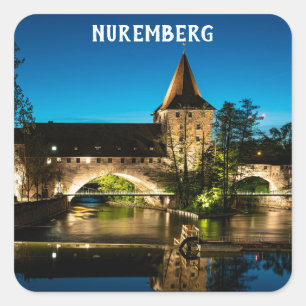 Alte mittelalterliche Brücke in Nürnberg Quadratischer Aufkleber