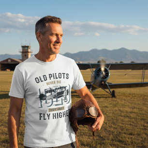 Alte Piloten sterben nie Doppeldecker-Flieger-Zita T-Shirt