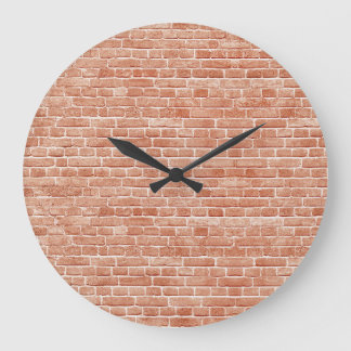 Alte rote Ziegelwandstruktur. Große Wanduhr