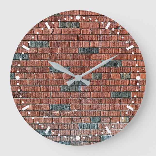 Alte rötliche/bräunliche Backsteinmauer Große Wanduhr (Vorderseite)