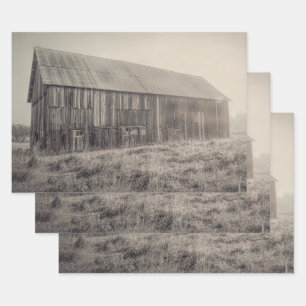 Alte rustikale Vintage-Scheune in Schwarzweiß auf Geschenkpapier Set