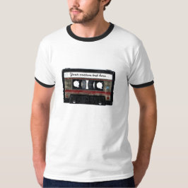Alte Schulkassette mit kundengerechtem Text T-Shirt