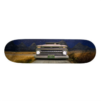 Alte Vintage Ratte Rod Lieferwagen Truck Zombie Skateboard