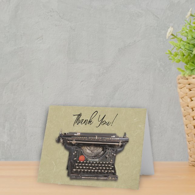 Alte Vintage, schwarze Schreibmaschine auf Tan Dankeskarte (Black vintage typewriter on marbled tan Thank You card.)