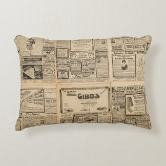 Alte Zeitung: Vintager Hintergrund. Dekokissen
