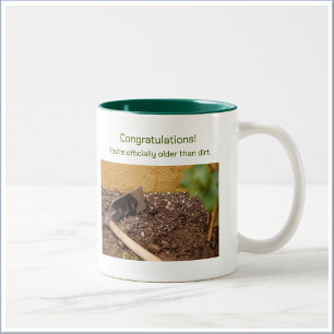 Älter als Dirt Zweifarbige Tasse
