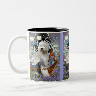 Alter englischer Schäferhund-perfekter Engel Zweifarbige Tasse