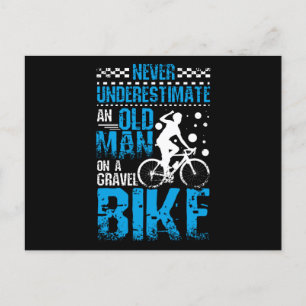 Alter Mann auf einem Schotterrad Postkarte