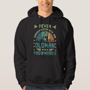 Alter Mann auf Schneemobil Hoodie
