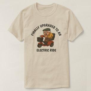 Alter Mann auf Scooter T-Shirt