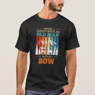 Alter Mann mit Bow Longbow Archer Bogenschießen 2 T-Shirt