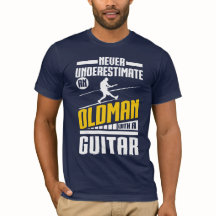 Alter Mann mit einer Gitarre