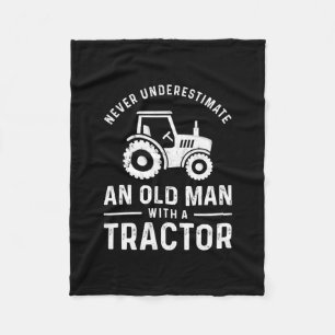 alter Mann mit Schlepper für Männer Bauer Landwirt Fleecedecke