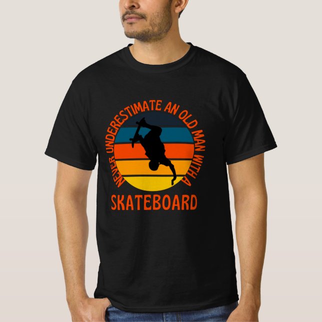 Alter Mann mit Skateboard Retro Vintag T-Shirt (Vorderseite)