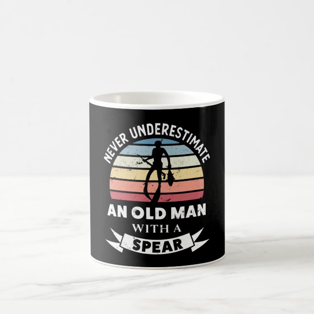 Alter Mann mit Spear Funny Spearfish Vater Kaffeetasse (Mittel)