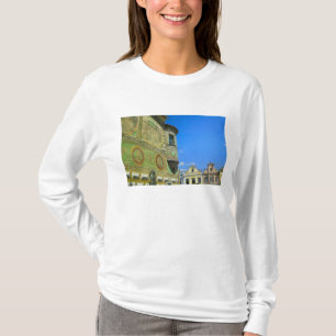 Alter Stadtplatz umgeben von Renaissancehäusern au T-Shirt