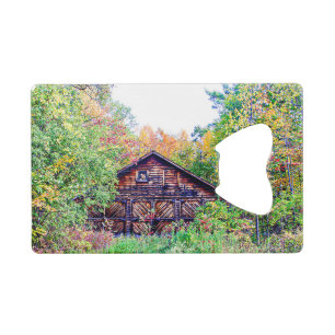 Alter Stall im Herbst Geldbeutel Flaschenöffner