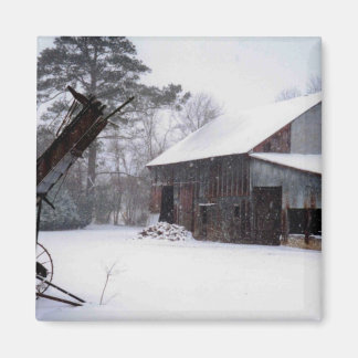 Alter Stall im Schnee-Ländlichen Winter Foto Magnet