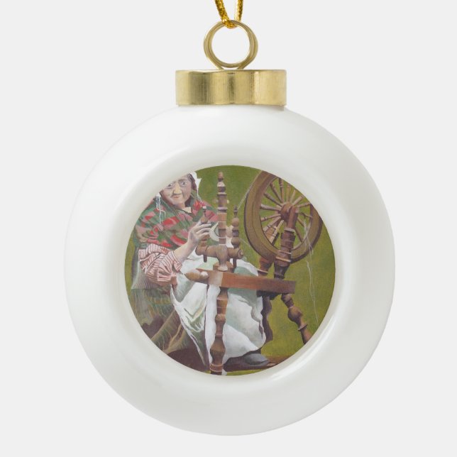 Ältere irische Frauenkraftlerin an einem Spinnrad Keramik Kugel-Ornament (Vorderseite)