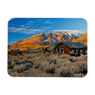 Altes Bauernhaus entlang Hwy 395 im Juni See Magnet