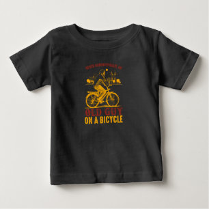 Altes Biker-Design Fahrrad unterschätze nie Baby T-shirt