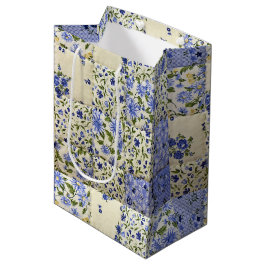 Altes blaues Blumenmuster Mittlere Geschenktüte