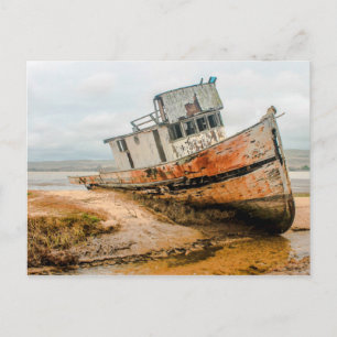 Altes Boot / Schiff Schiffbruch am Strand Postkarte