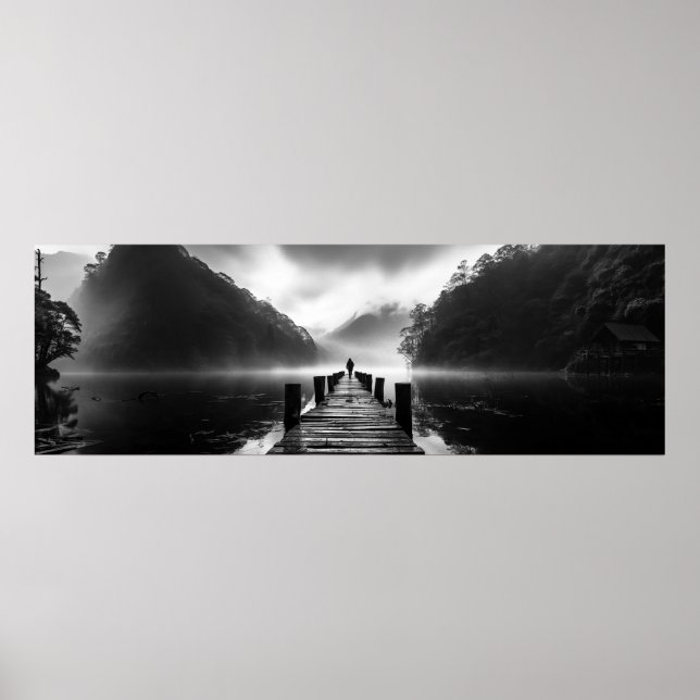 Altes Dock am See B&W Foto - Ultra breit Poster (Vorne)