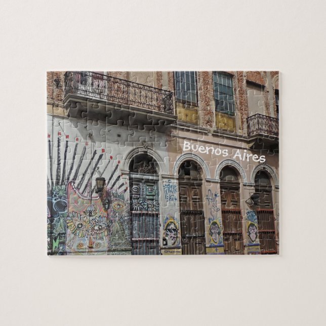 Altes Gebäude mit Balkon-Graffiti u. Türen Puzzle (Horizontal)