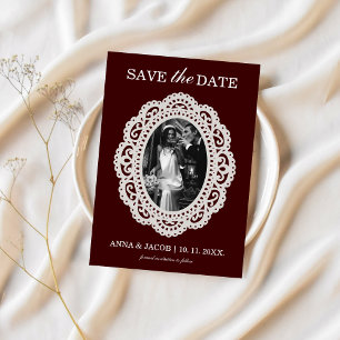 Altes Geld Burgund Foto Retro-Spitze Save The Date Einladung