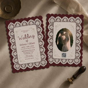 Altes Geld-Spitzen-Doily-Burgund-Hochzeitsfoto Einladung