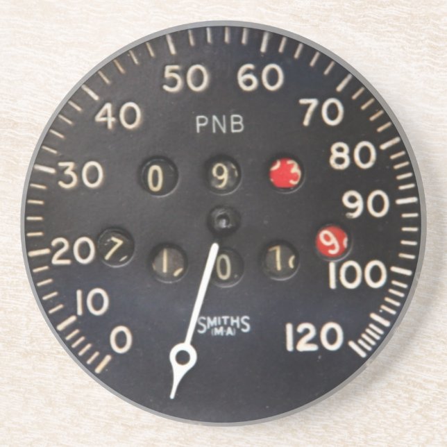 Altes Geschwindigkeitsmessermessgerät von einem Sandstein Untersetzer (Vorne)