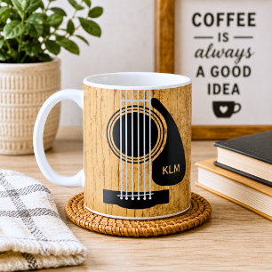 Altes hölzernes Akustikgitarrenmonogramm Kaffeetasse