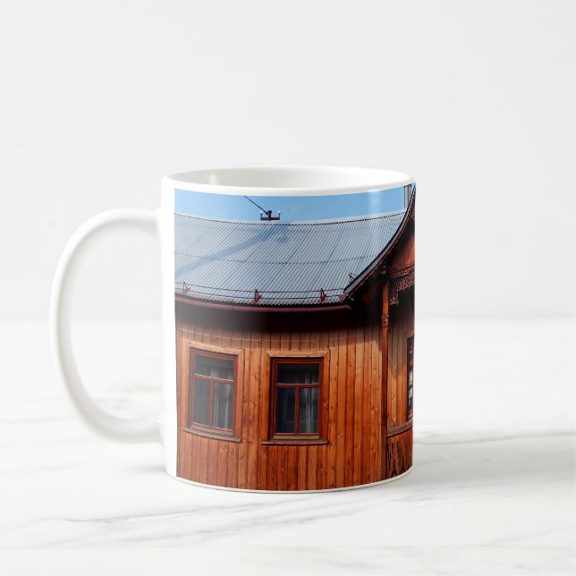 Altes Holzhaus traditionelle Unterkunft, antiken Kaffeetasse (Links)