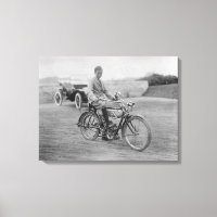 Altes Motorrad mit Laternenscheinwerfer
