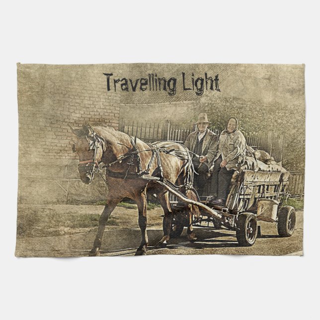 Altes Paar auf Wagen reist leicht Geschirrtuch (Horizontal)
