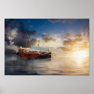 Altes Rettungsboot auf See in Norfolk Poster