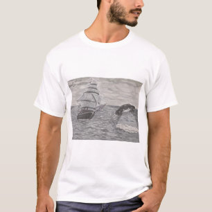 Altes Segelschiff auf See bei Nacht neben einem fl T-Shirt