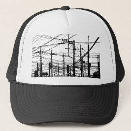 Altes Telefon und Power Truckerkappe