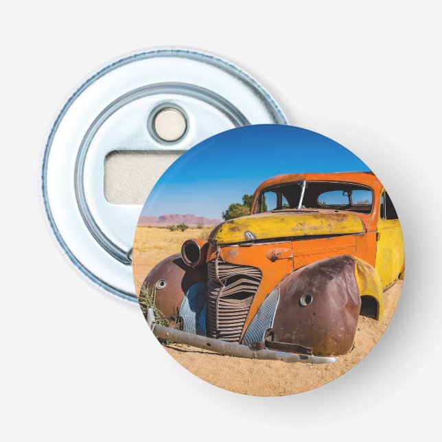 Altes und verlassenes Auto in Solitaire, Namibia Flaschenöffner (Vorderseite)
