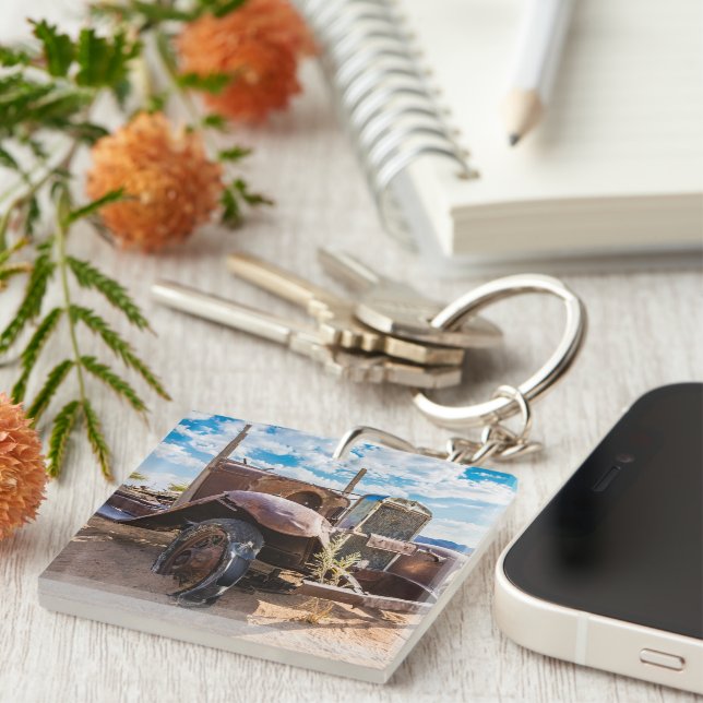 Altes und verlassenes Auto Nr. 3 in Solitaire, Nam Schlüsselanhänger (Vorderseite rechts)