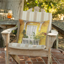 Altes Wurfs-Kissen Cartagenas im Freien