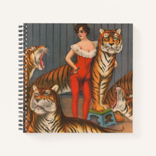 Altes Zirkusplakat einer Frau mit sechs Tigern. Notizbuch