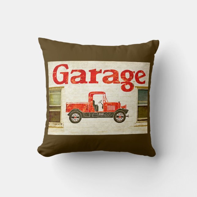 Altgarage auf Braun Kissen (Vorderseite)