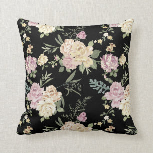 Altmodisches rosa Rosen-Chintz-Muster auf Kissen