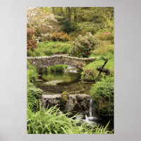 Altsteinbrücke über einen Fluss im Dartmoor Park