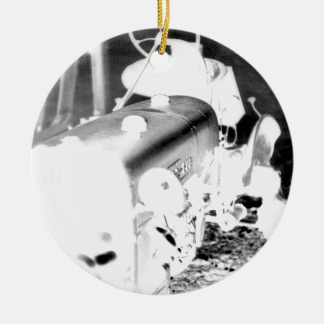 Alttraktor - negativ keramik ornament (Vorne)